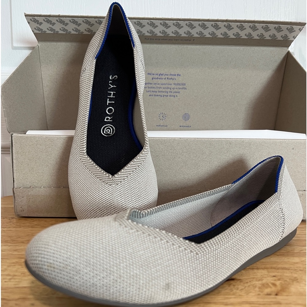 Flat shoesfrom Rothys new